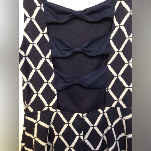 Altar’d state navy cream sleeveless dress with back bow detail size medium - Picture 7 of 9